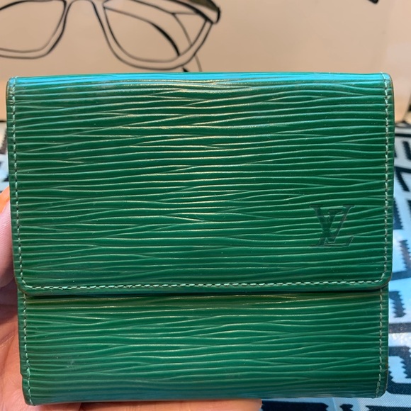 Louis Vuitton Green Wallet - Picture 3 of 12